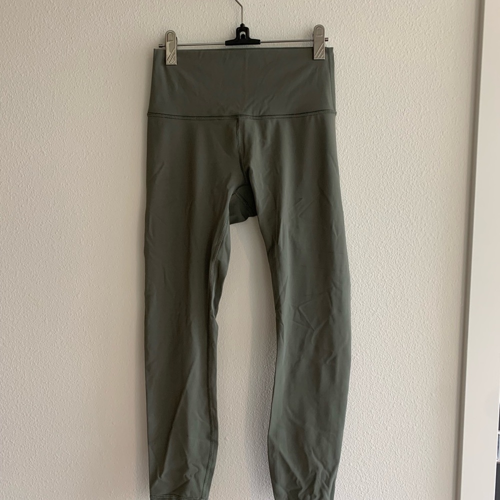 Lululemon Wunder Under Barry’s Bootcamp Leggings
